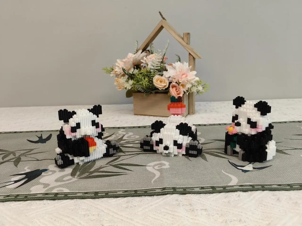 Daire Island Panda Paradise In Victoria Kanada